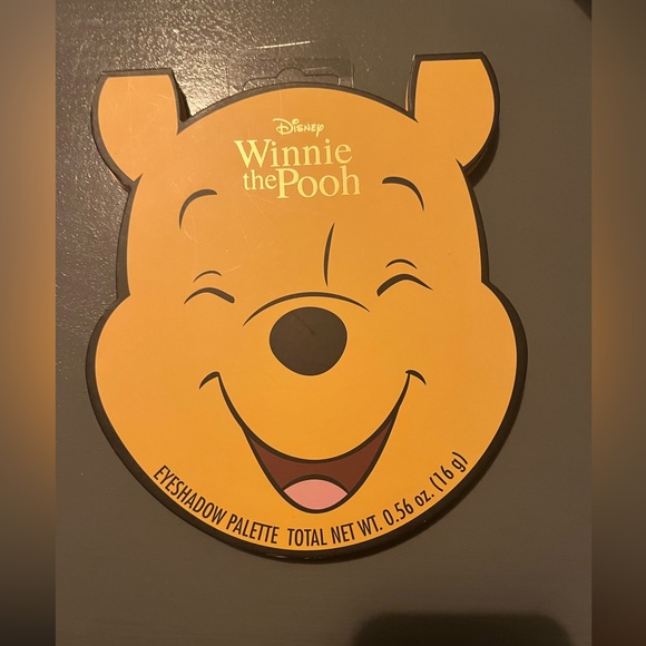 4 for 1! ADORABLE WINNIE THE POOH! POOH & 2 POOH LIP BALMS & EYESHADOW PALETTE! - Picture 4 of 7